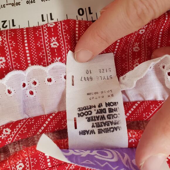 Mako Hawaii Dress Womens 10 Red White Muumuu Eyelet Ruffle Maxi Style 6947 - Picture 9 of 12